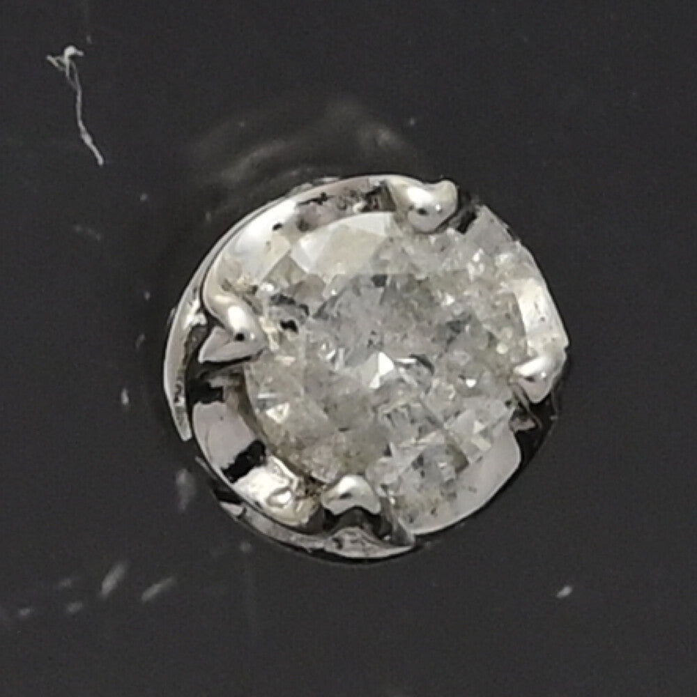 ダイヤモンド ピアス