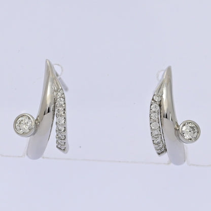 ダイヤモンド ピアス