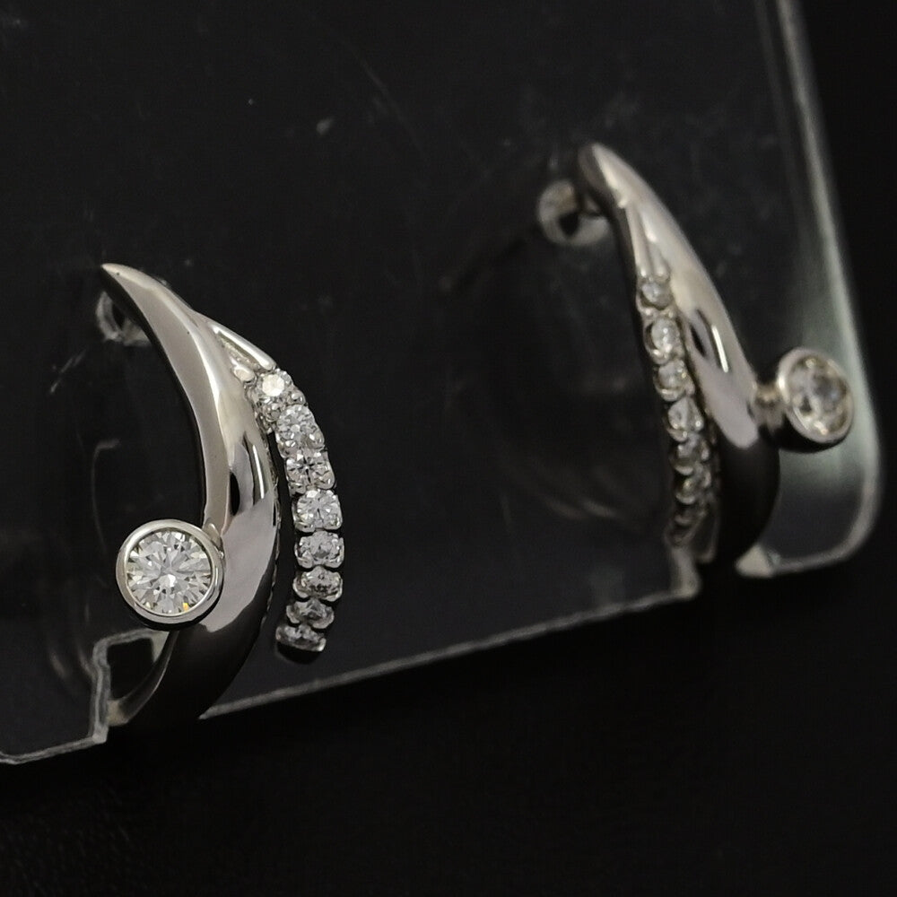 ダイヤモンド ピアス