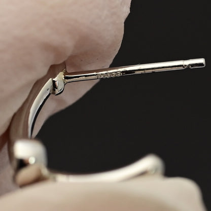 ダイヤモンド ピアス