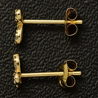 ダイヤモンド ピアス
