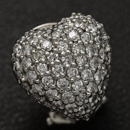 ダイヤモンド ピアス