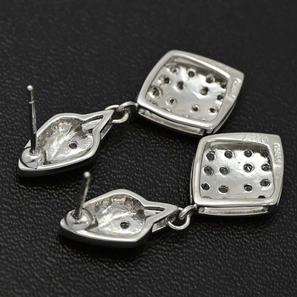 ダイヤモンド ピアス