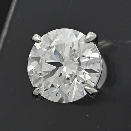 ダイヤモンド ピアス
