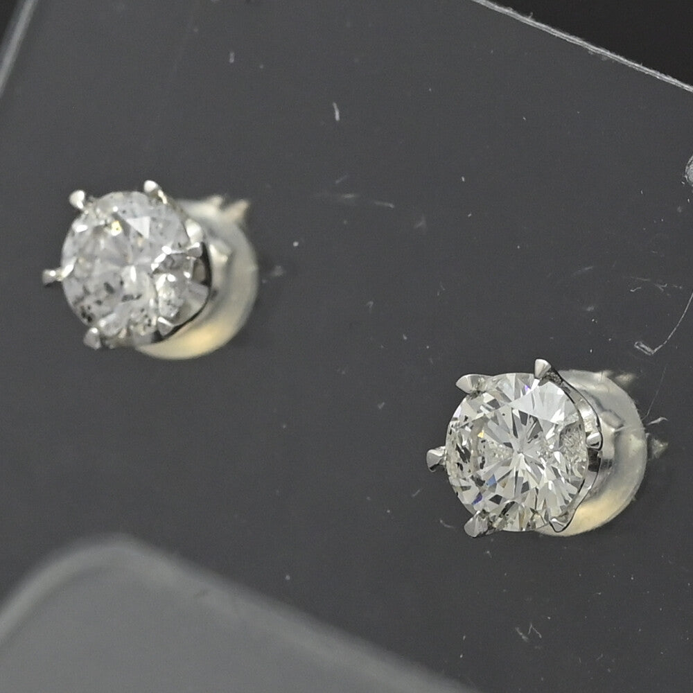 ダイヤモンド ピアス