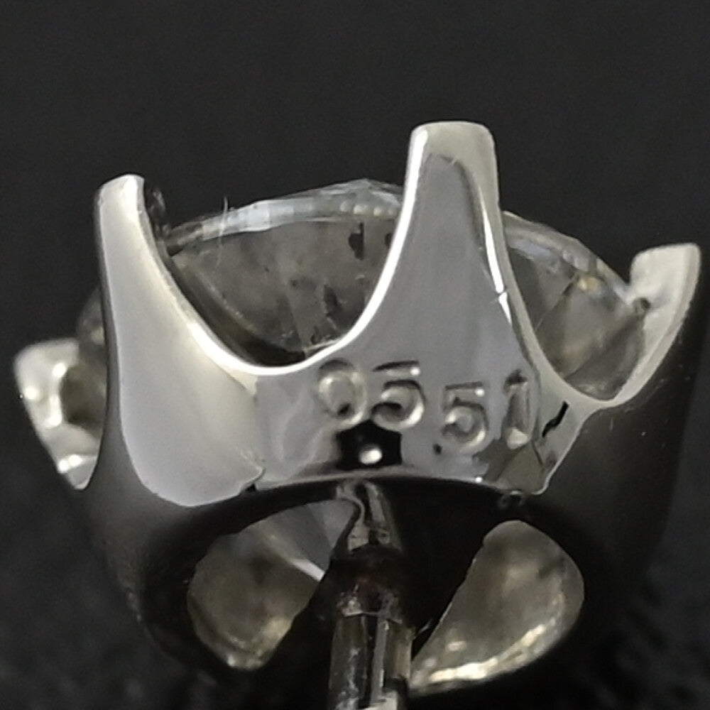ダイヤモンド ピアス