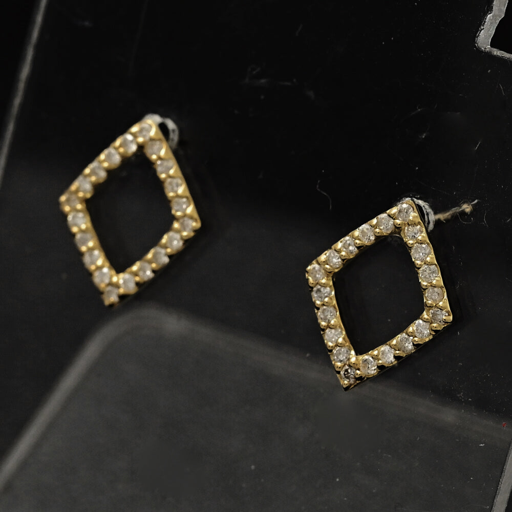 ダイヤモンド ピアス
