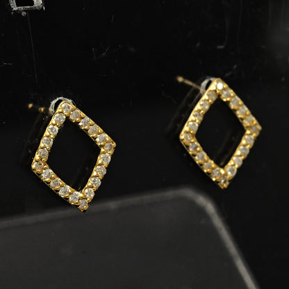 ダイヤモンド ピアス