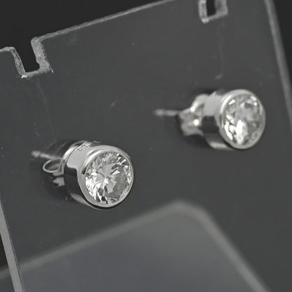 ダイヤモンド ピアス