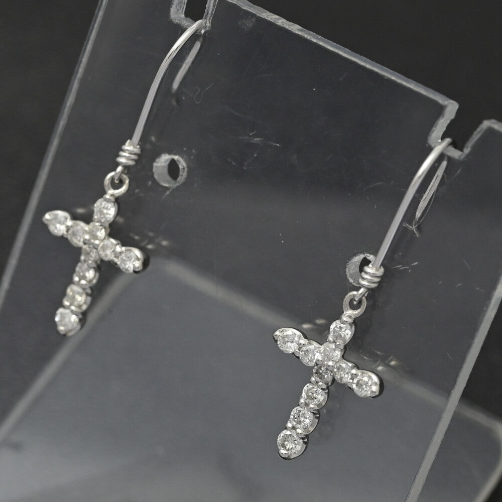 ダイヤモンド ピアス