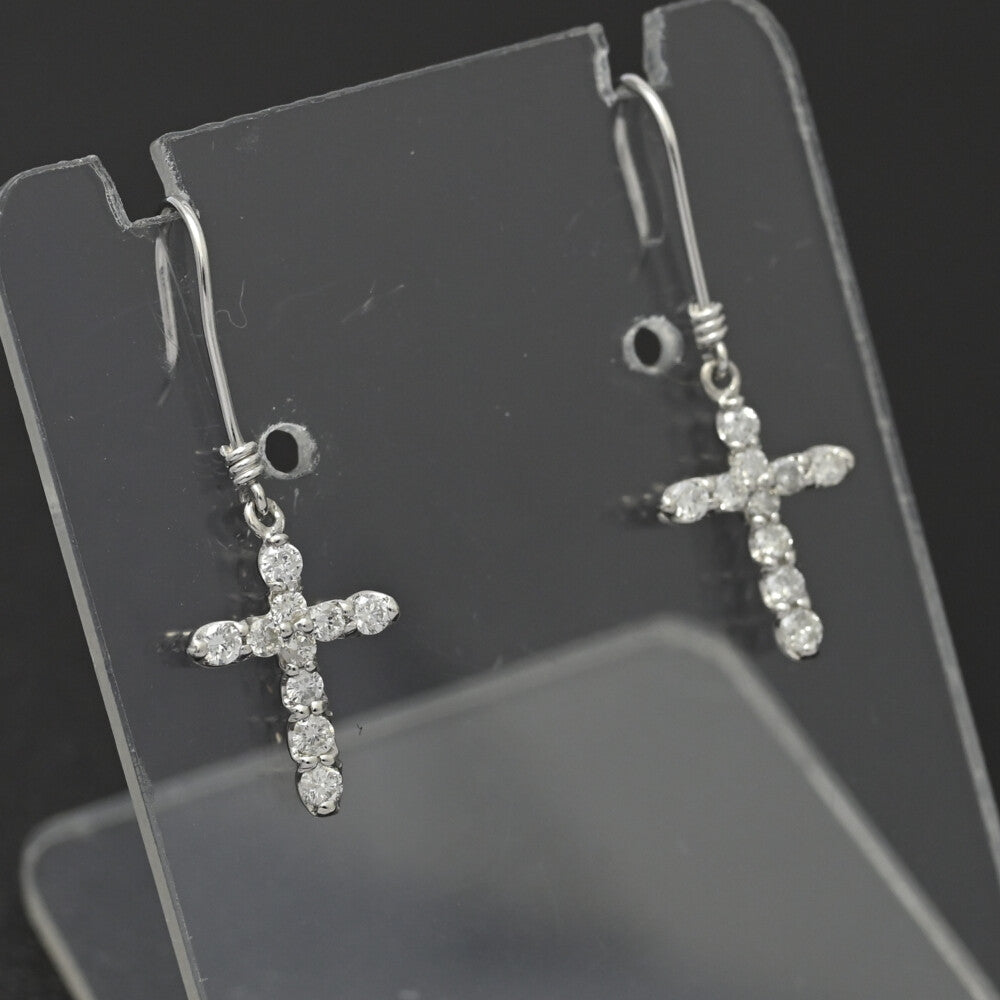 ダイヤモンド ピアス