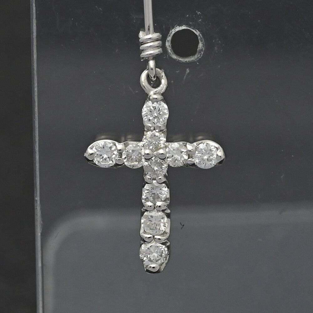 ダイヤモンド ピアス