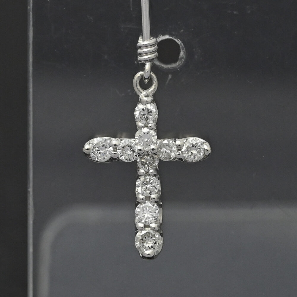 ダイヤモンド ピアス