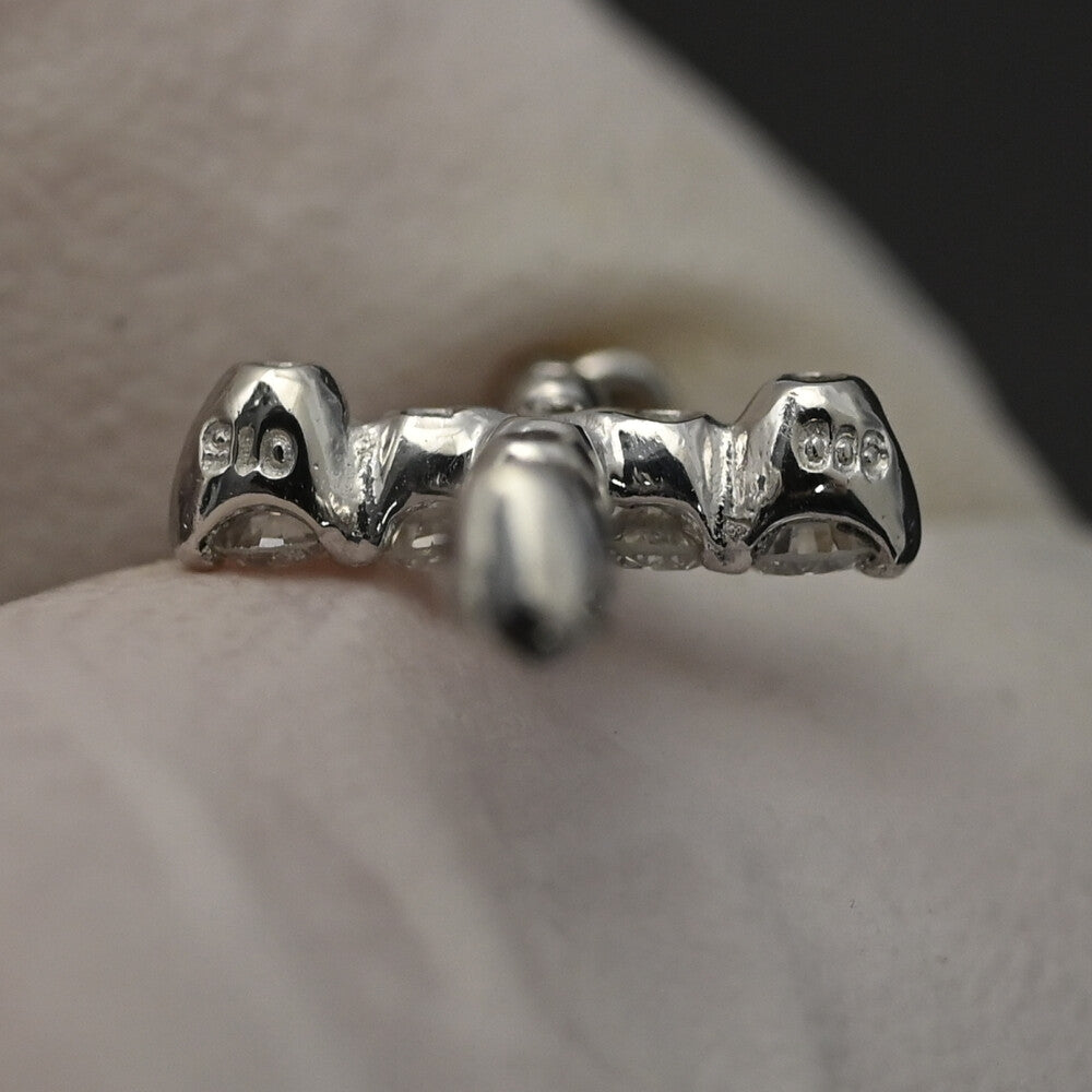 ダイヤモンド ピアス