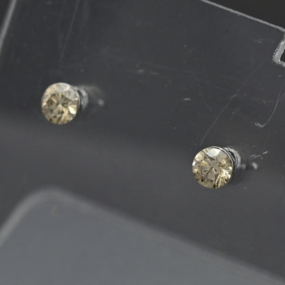 ダイヤモンド ピアス