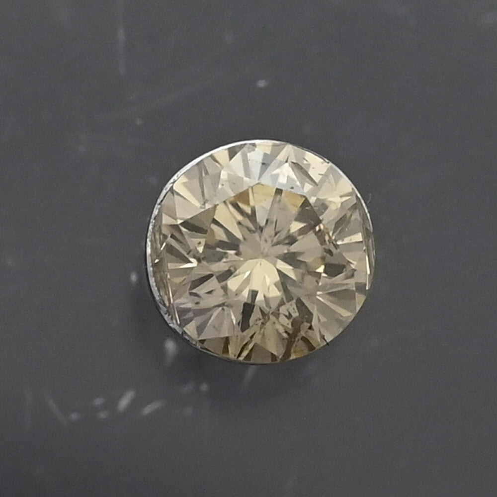 ダイヤモンド ピアス