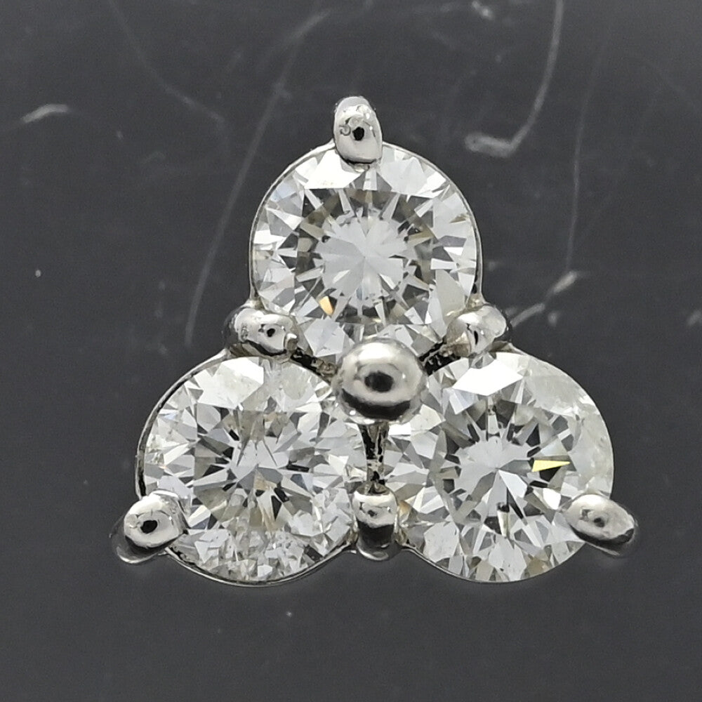 ダイヤモンド ピアス