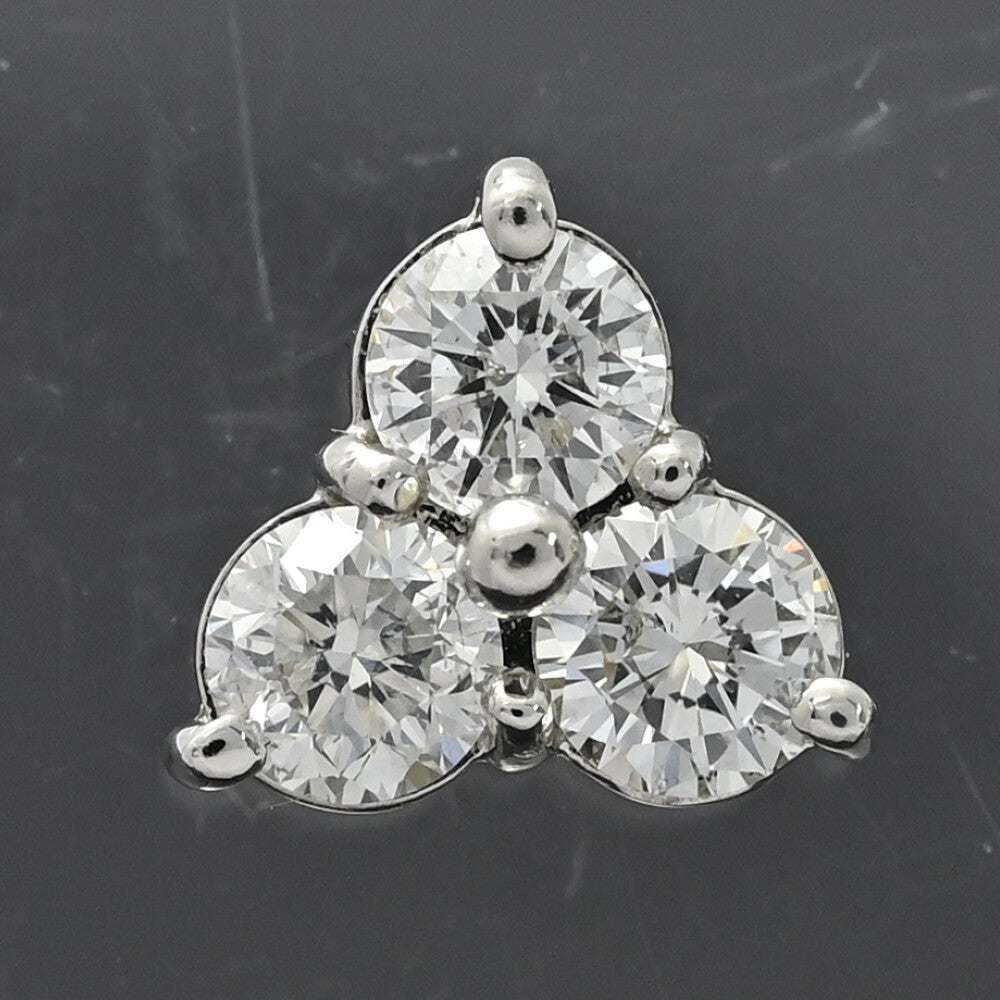 ダイヤモンド ピアス