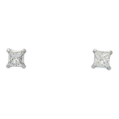 ダイヤモンド ピアス