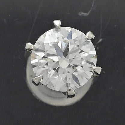 ダイヤモンド ピアス