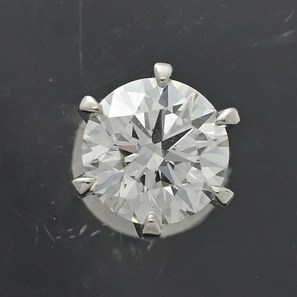ダイヤモンド ピアス