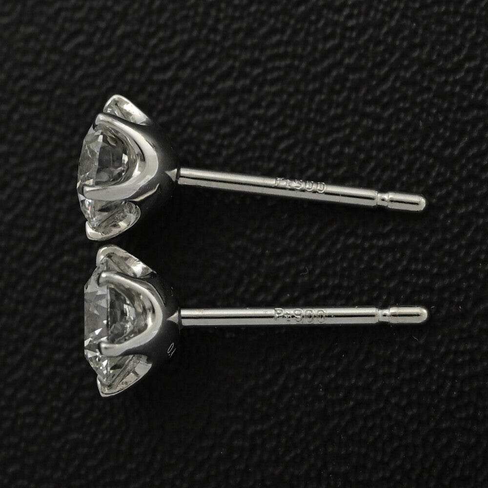 ダイヤモンド ピアス