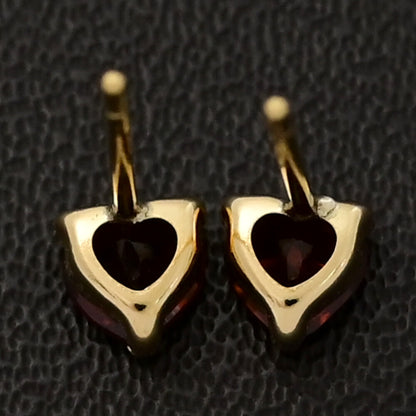 ガーネット ピアス