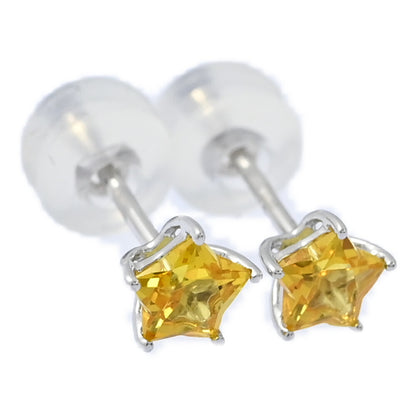 サファイア ピアス