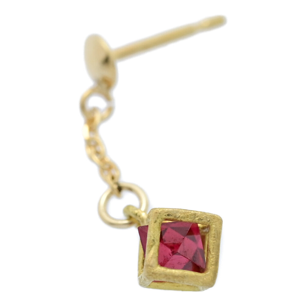 スピネル ピアス