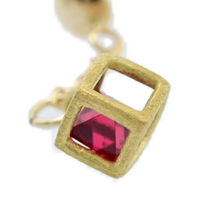 スピネル ピアス