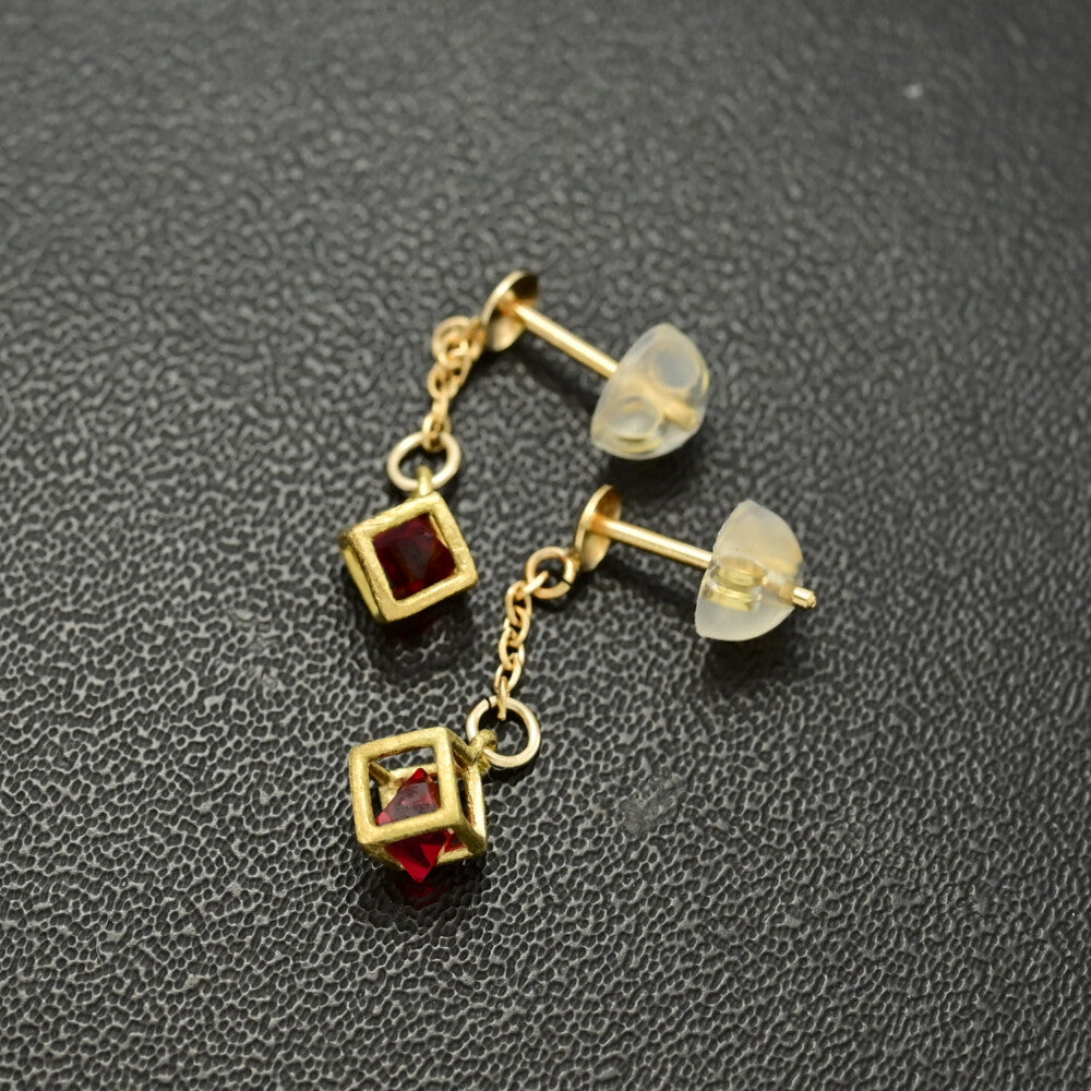 スピネル ピアス