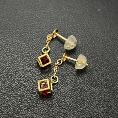 スピネル ピアス