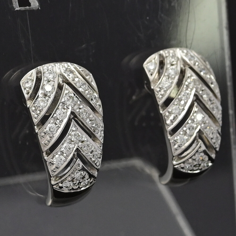 ダイヤモンド ピアス