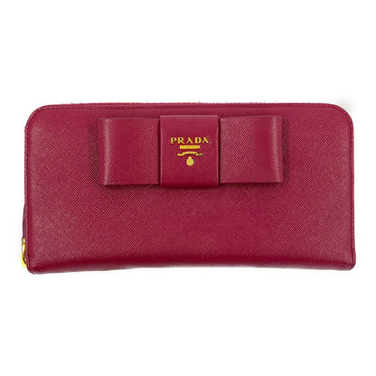 プラダ 財布
