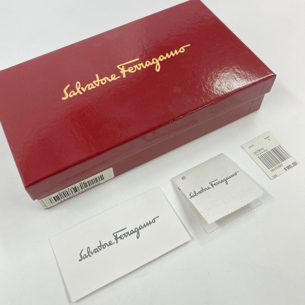 サルヴァトーレフェラガモ 財布