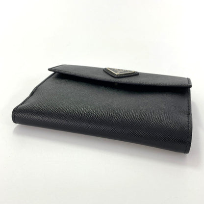 プラダ 財布