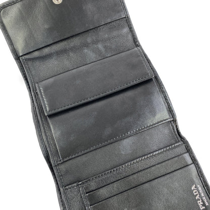 プラダ 財布