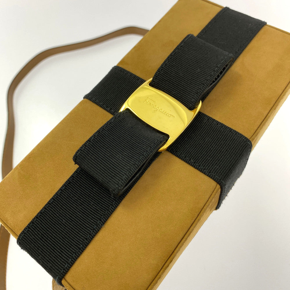 サルヴァトーレフェラガモ バッグ