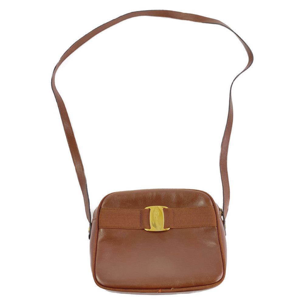 サルヴァトーレフェラガモ バッグ