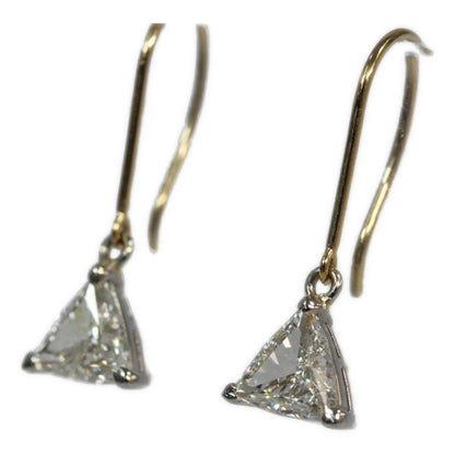 ダイヤモンド ピアス