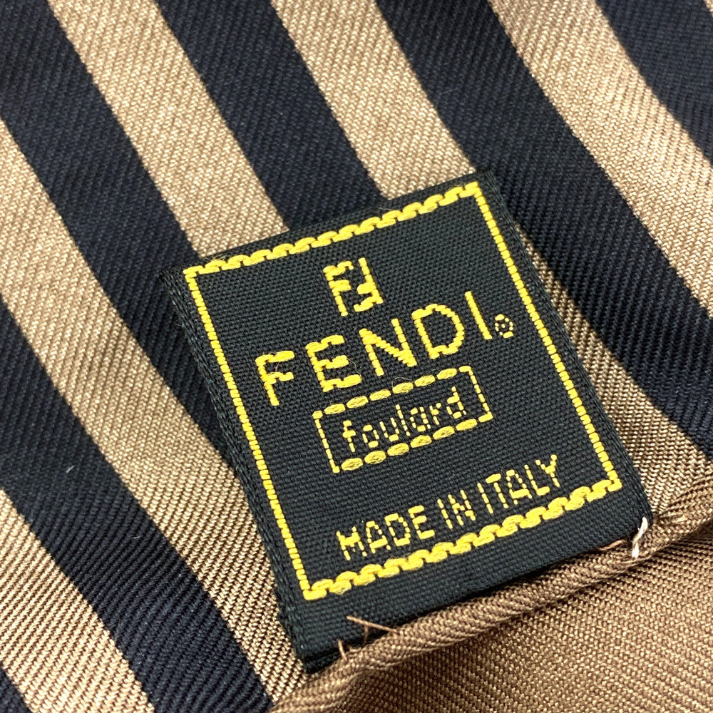フェンディ ネックウェア