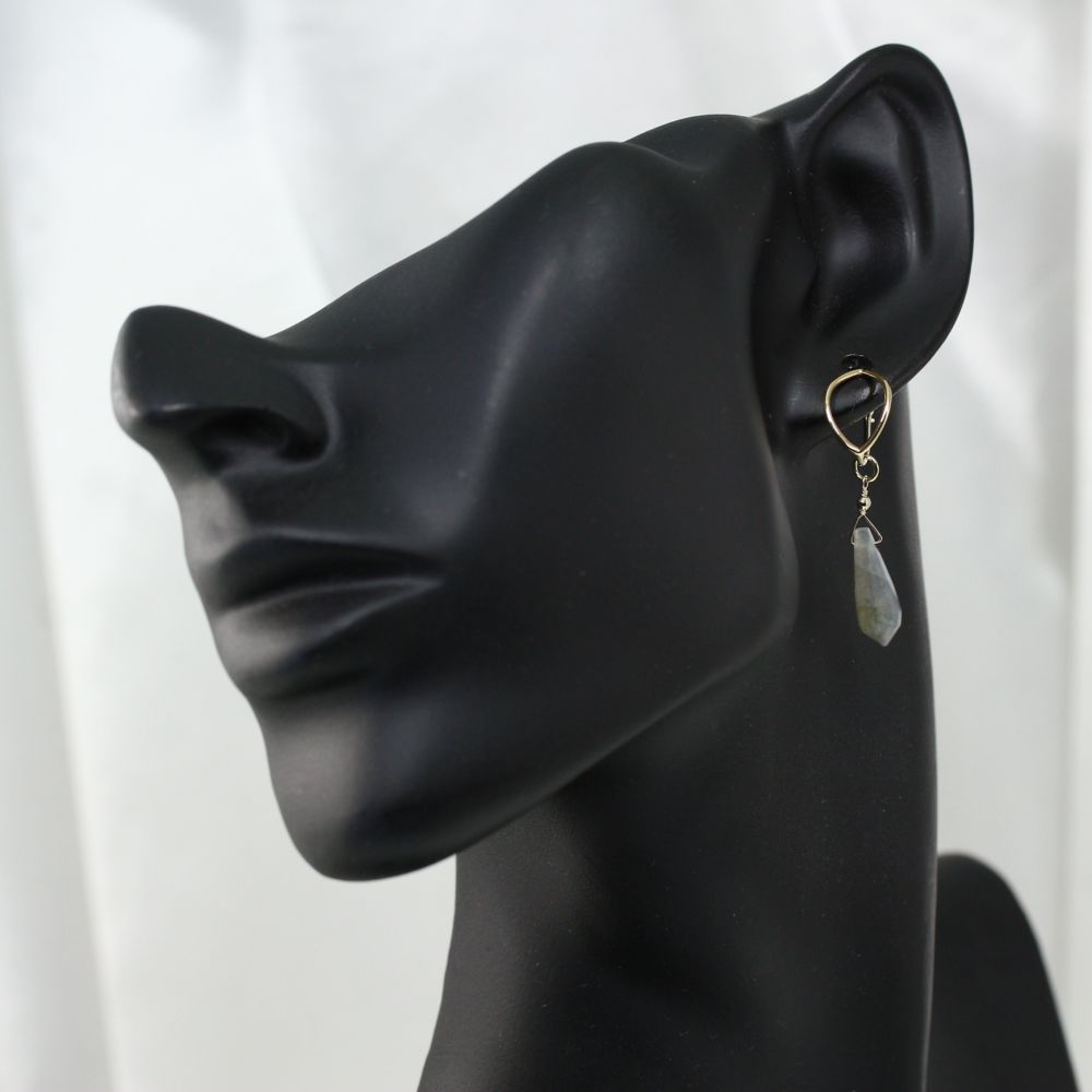 アガット ピアス