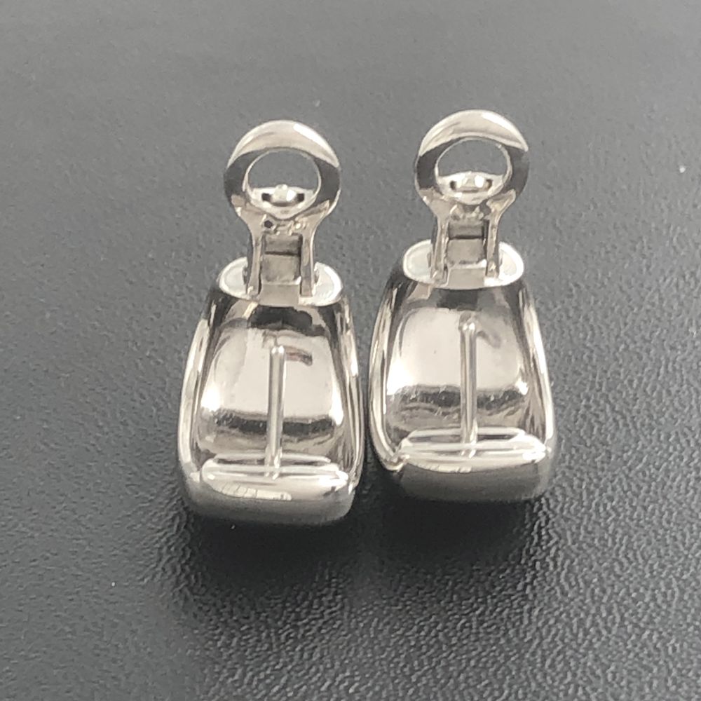 カルティエ ピアス