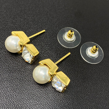 ミュウミュウ ピアス