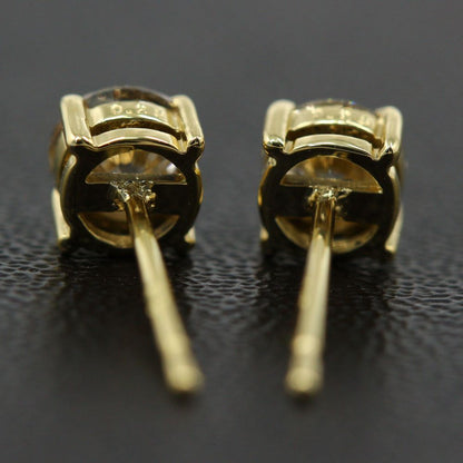 ダイヤモンド ピアス