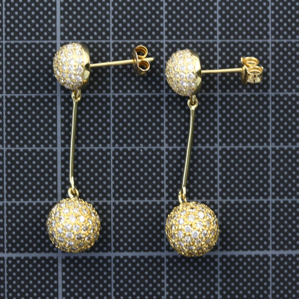 ダイヤモンド ピアス