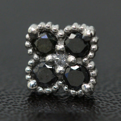 ダイヤモンド ピアス