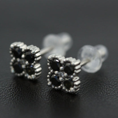 ダイヤモンド ピアス