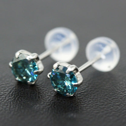 ダイヤモンド ピアス