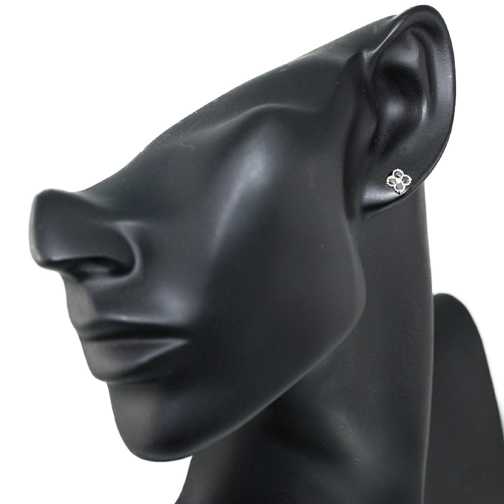 ダイヤモンド ピアス